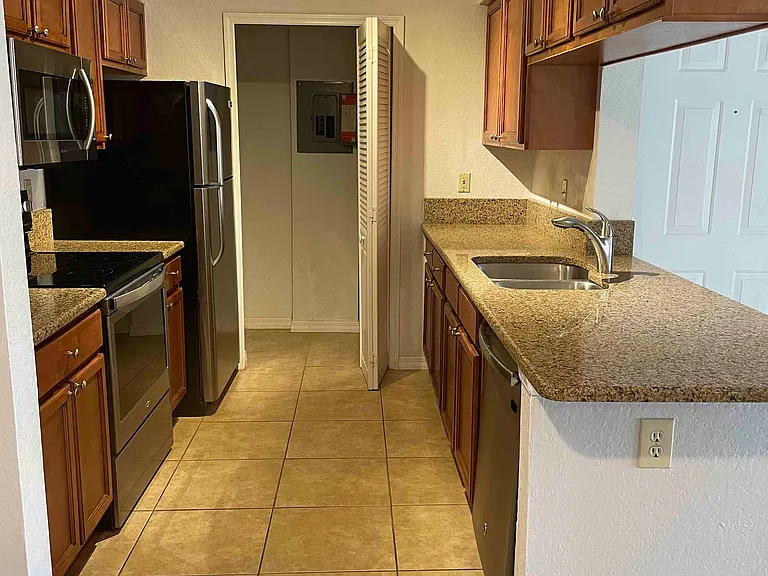 2550 N Alafaya Trl #3101 — Photo 4
