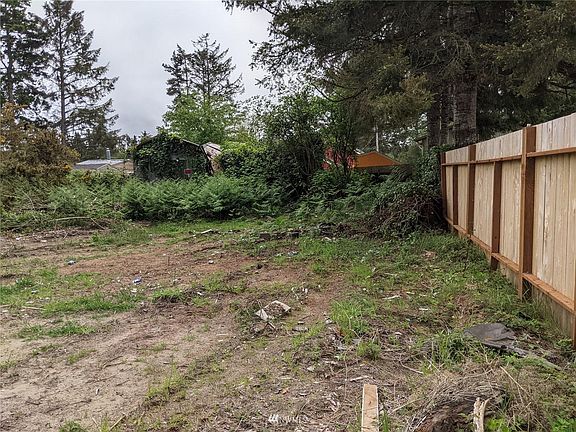 5th image of 1818 224th Pl