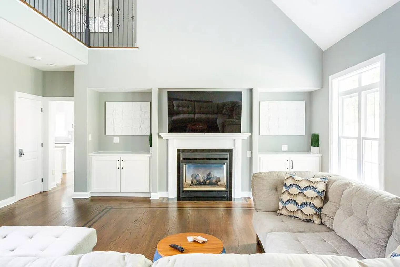 6 bed, 5.0 bath, 7523 sqft, $25,667 — Photo 3