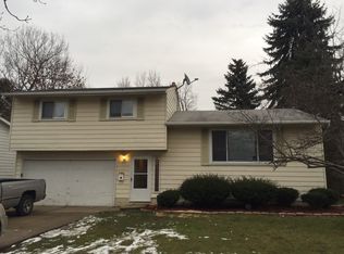 419 Silver Meadows Blvd, Kent, OH 44240