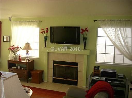 3rd image of 1836 Glenwillow Dr