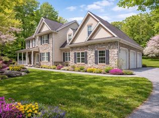 304 Iron Valley Dr, Lebanon, PA 17042