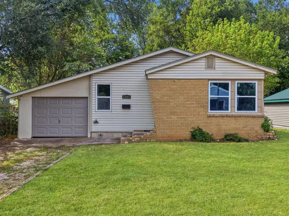 1207 N Warren Avenue, Springfield, MO 65802