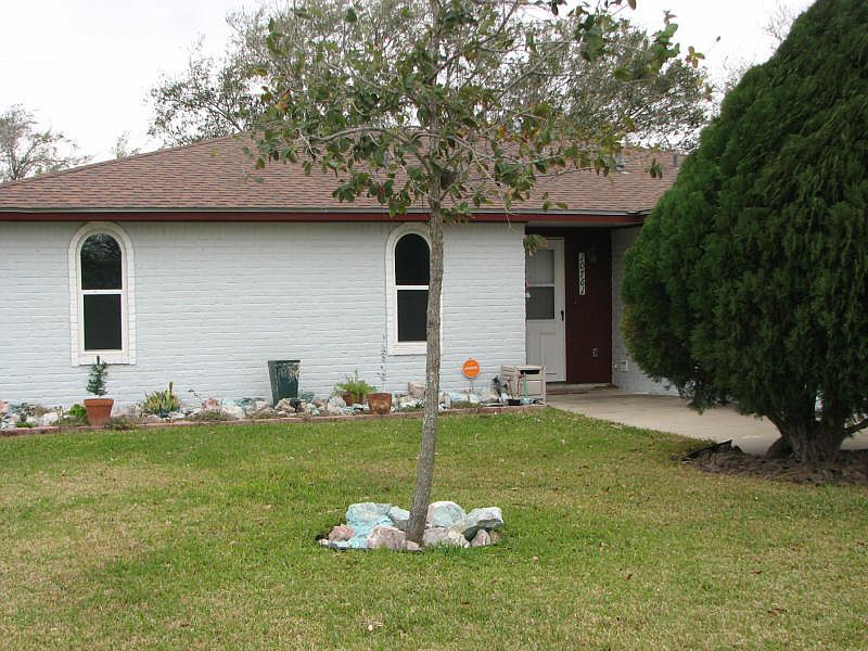 1st image of 10761 Westview Dr