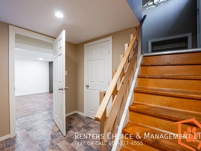 1013B Stafford Dr N — Photo 5