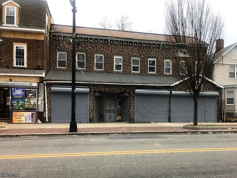 2nd image of 115 Central Ave