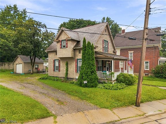 2nd image of 637 Franklin Ave