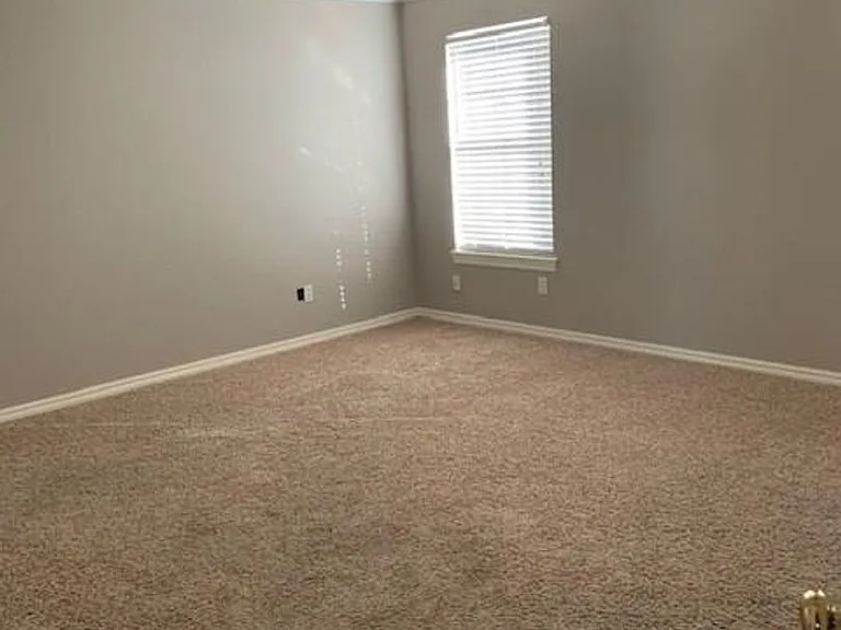 611 Tumbleweed St — Photo 5