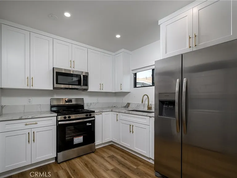 918 N Enid Ave — Photo 12