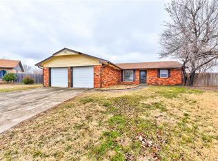 1008 Ranchoak Ct, Yukon, OK 73099