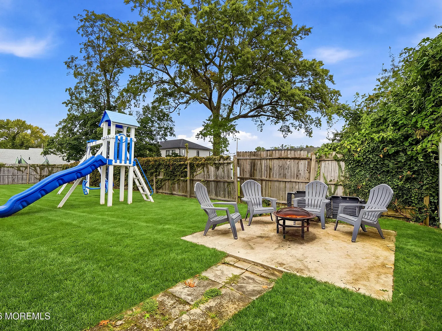 4 bed, 1879 sqft, $4,200 — Photo 4