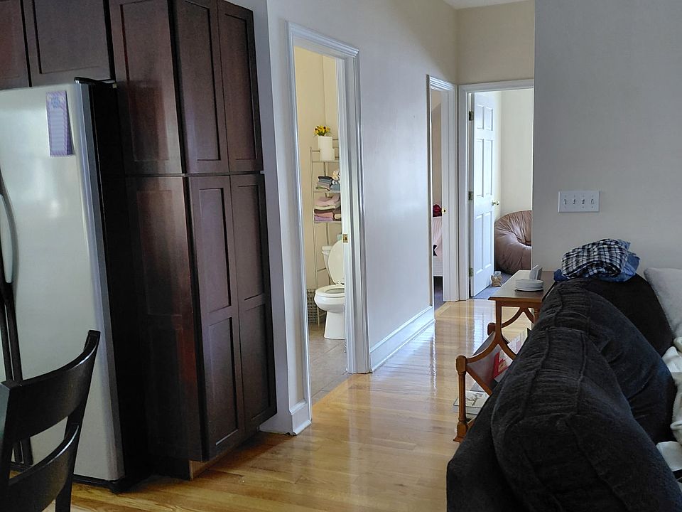 2nd image of 10 Fruit St