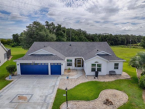 3rd image of 3851 Manor Oaks Ct