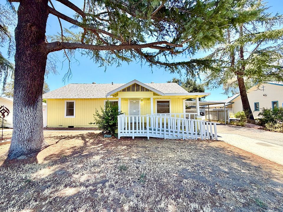 1st image of 41861 Acacia Ave