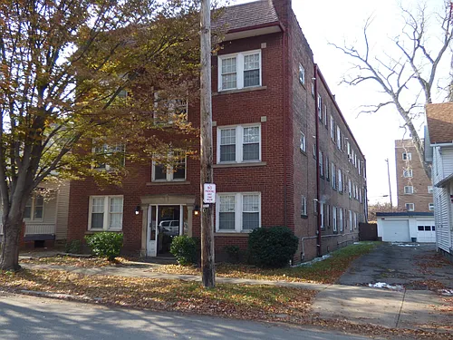 1332 W 83rd St Photo 1
