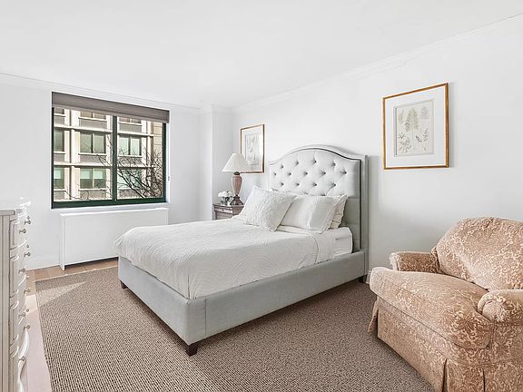 3rd image of 295 Greenwich St APT 4H