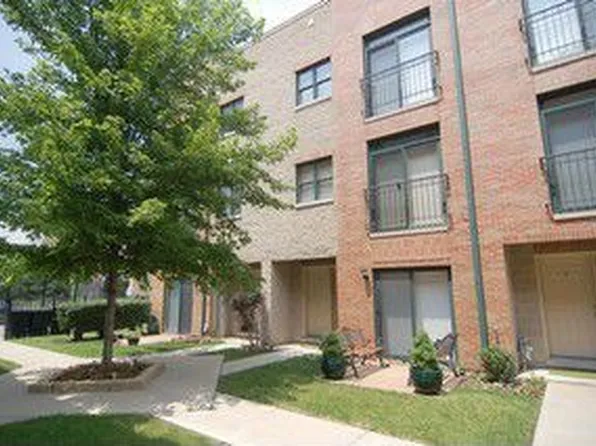 2770 N Wolcott Ave, Chicago, IL 60614