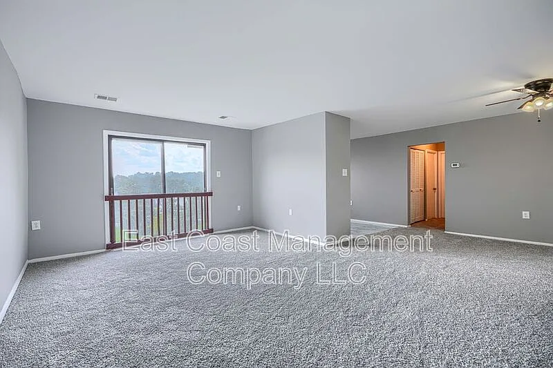 2 bed, 2.0 bath, 1067 sqft, $1,895 — Photo 4