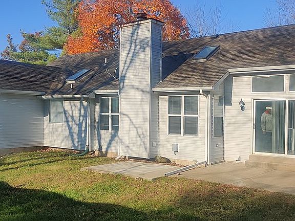 3rd image of 3878 Wolcott Ct