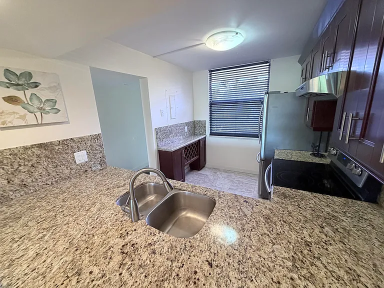 1514 Whitehall Dr #206 — Photo 3
