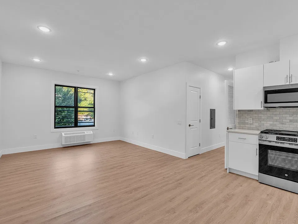 265-269 Marshall St #406