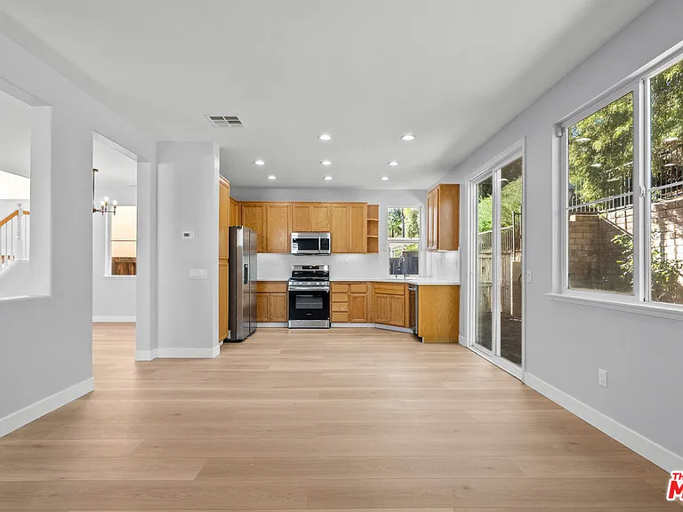 30311 Ashfield Ct — Photo 9