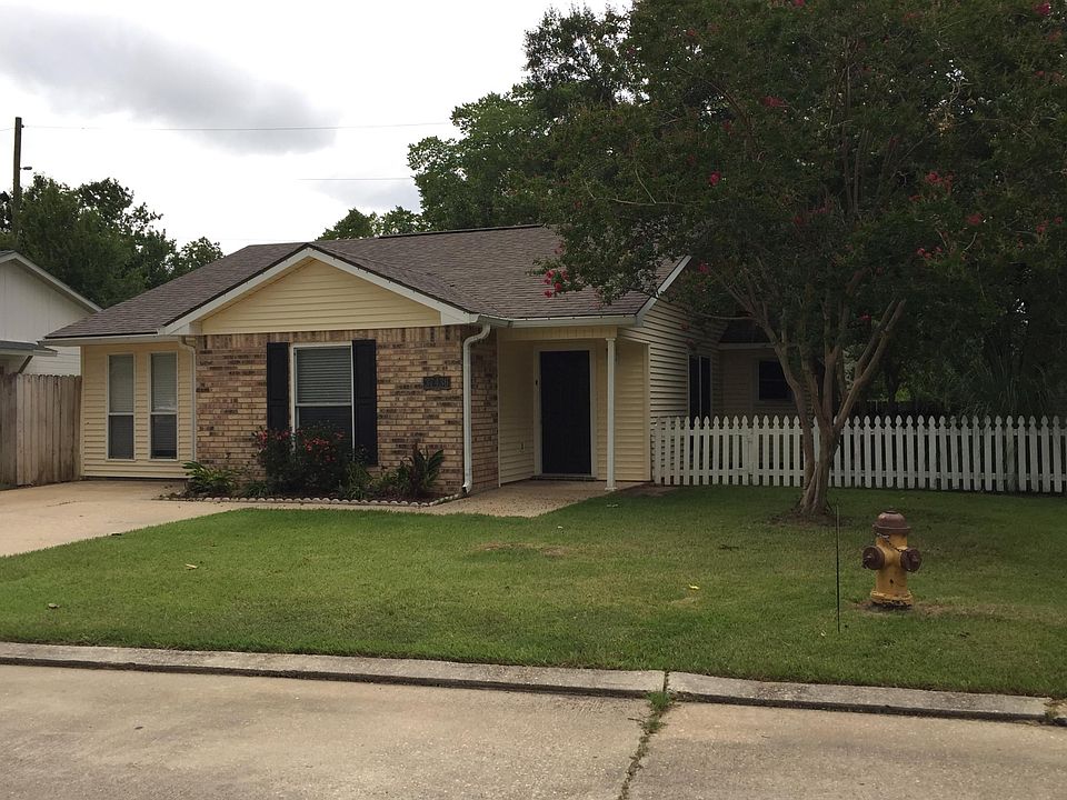 1st image of 37436 W Hillside Dr