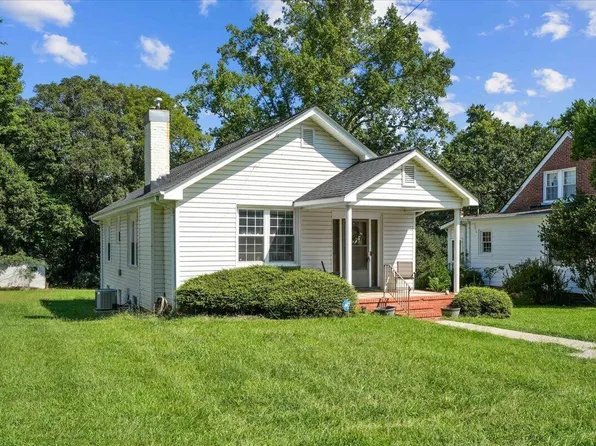 1916 Oxford Rd, Henderson, NC 27536
