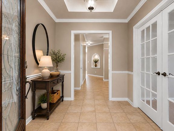 2nd image of 302 Le Doux Oaks