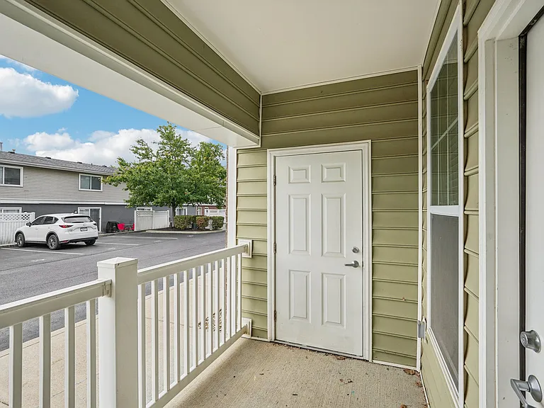 The Enclave Apartments — Photo 16