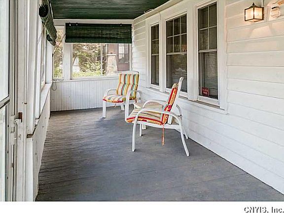 3rd image of 611 Beattie St