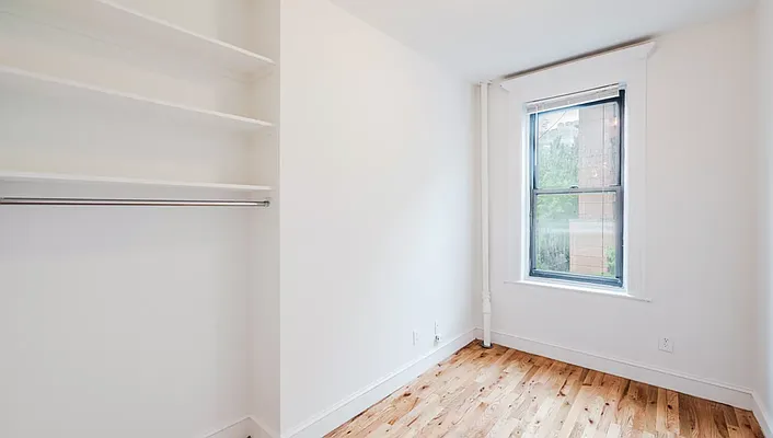 Rented by Guy Goldman, LREB | media 5