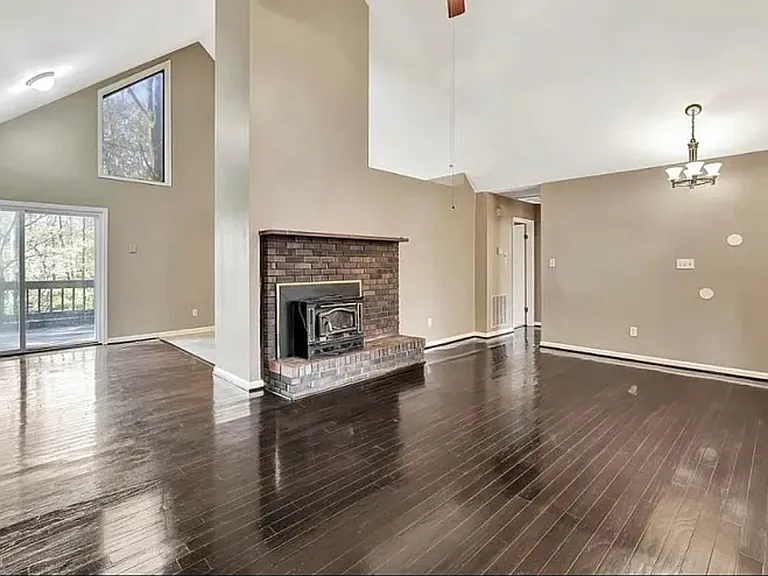 2828 Adams St — Photo 7