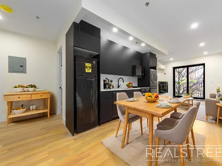 1406 Lincoln Pl #2R — Photo 1