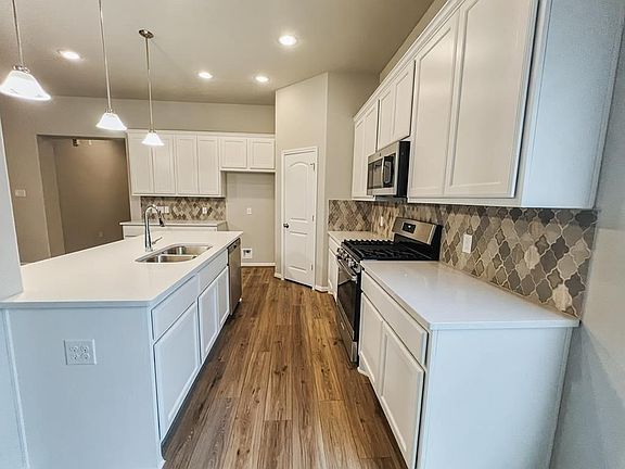 4th image of 2508 Canyon Cloud Dr