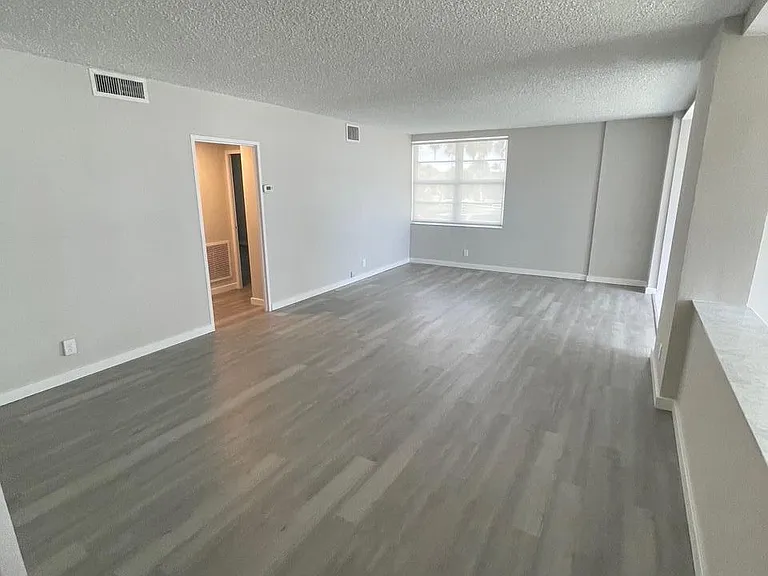 3600 Galt Ocean Dr — Photo 6