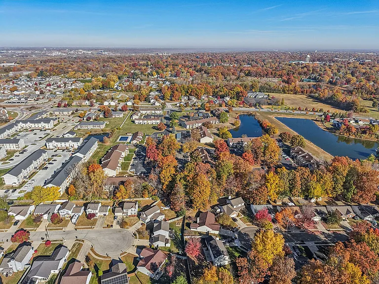 Twyckenham Apartments — Photo 47