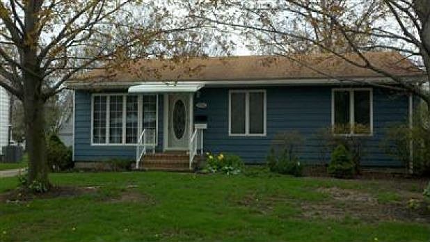 1st image of 2950 8th St