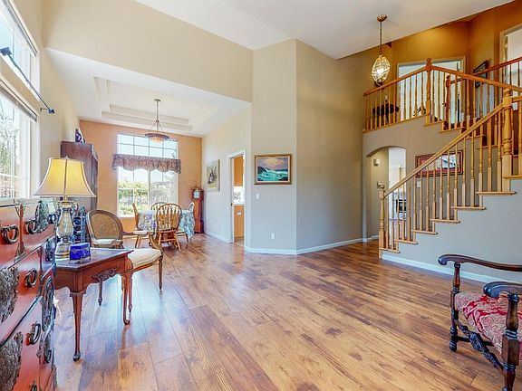 4th image of 1835 Hartman Ln
