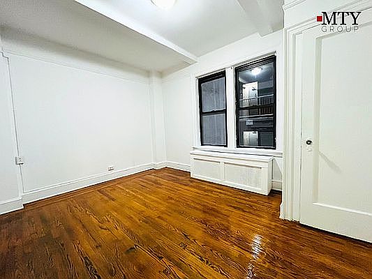 1st image of 155 E 52nd St #3OJ
