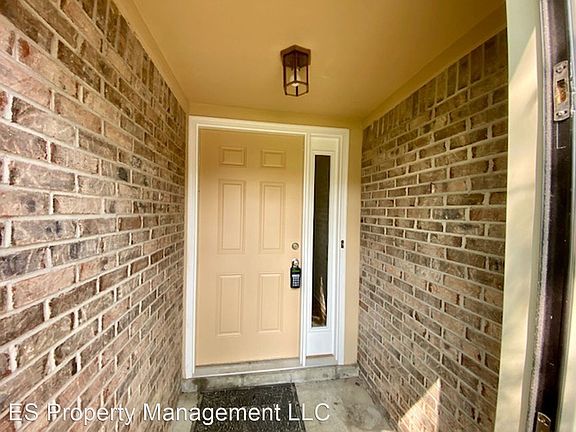 4th image of 1738 Maradona Dr