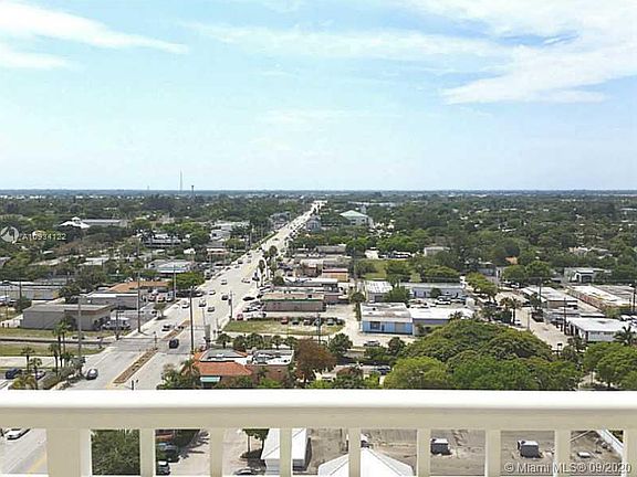 3rd image of 350 N Federal Hwy Penthouse 2S