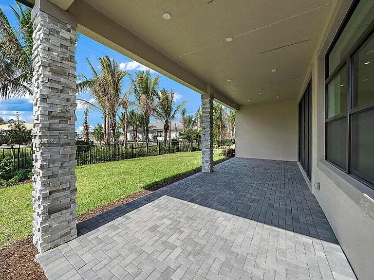 13613 Le Christine Dr — Photo 44