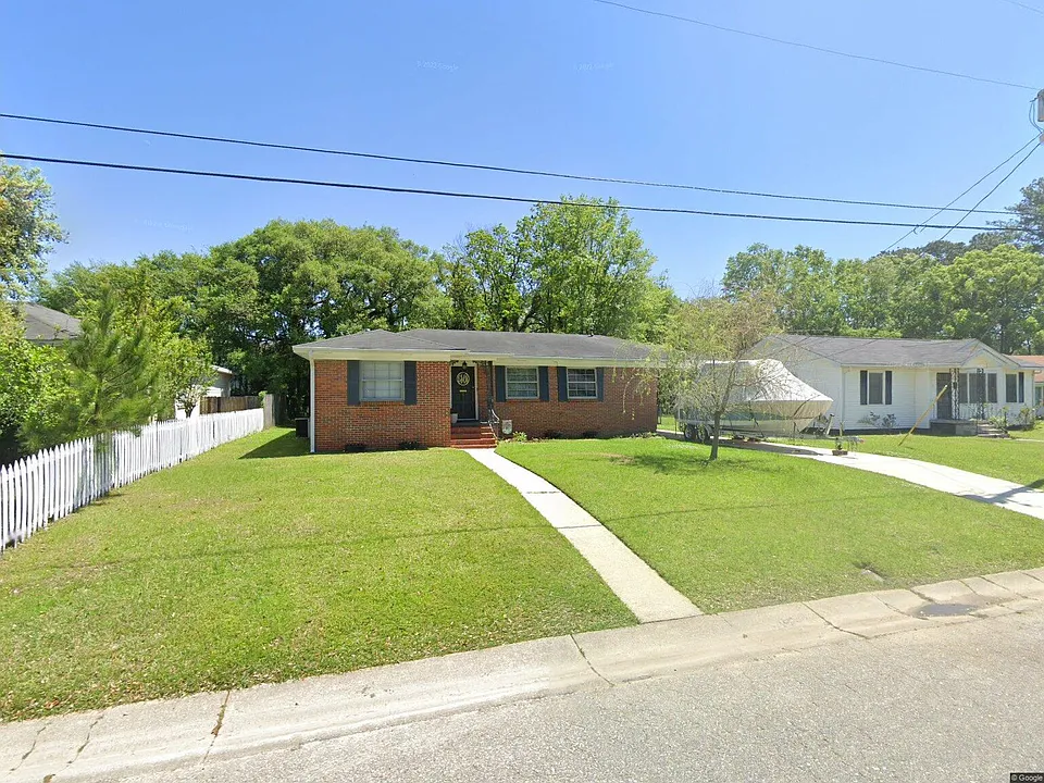 41 E Chadwick Dr