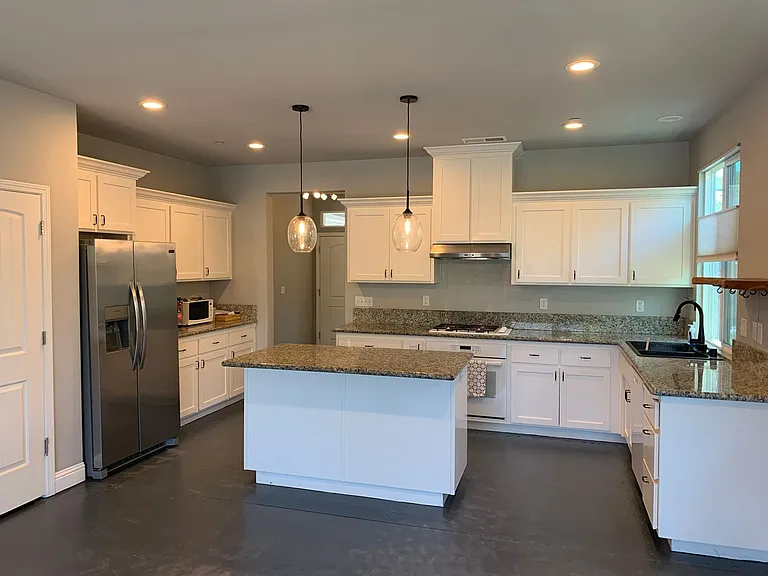 2868 Eaton Rd — Photo 3
