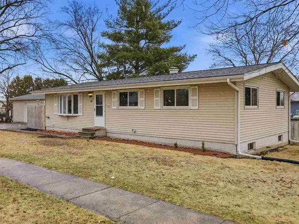 95 E Zeller St, North Liberty, IA 52317