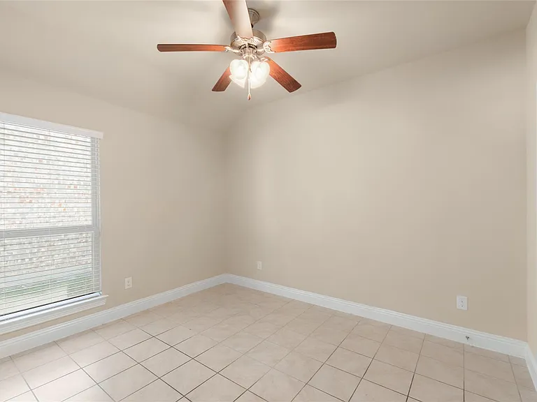 3816 Fordham St — Photo 14