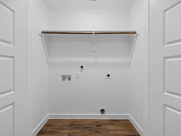 429 Luke St — Photo 17