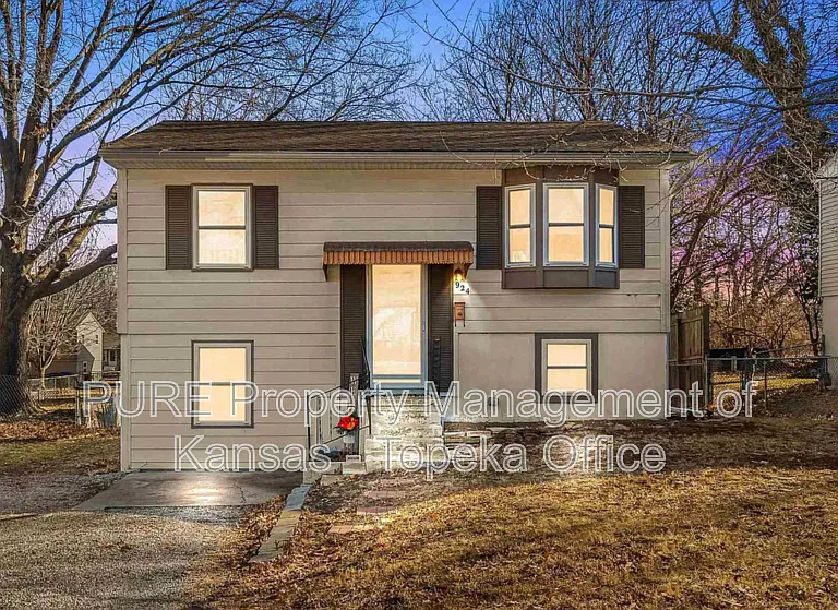 924 SW Watson Ave — Photo 1