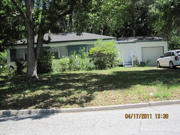 2435 Laurel Ave, Sanford, FL 32771